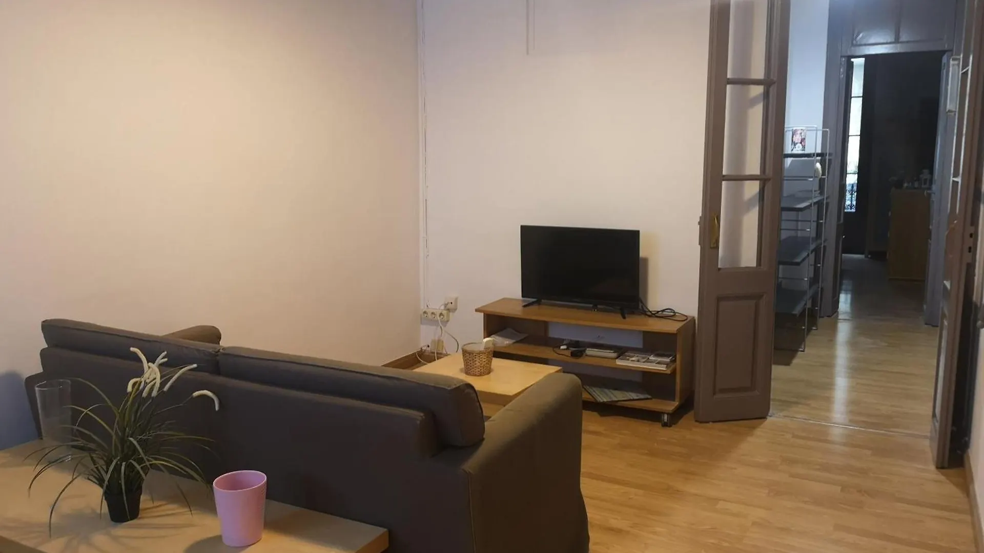 Aparteasy - Pure Gracia, Excellent Location Barcelona 0*,  Spain